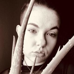 Meet your Posher, Alisa